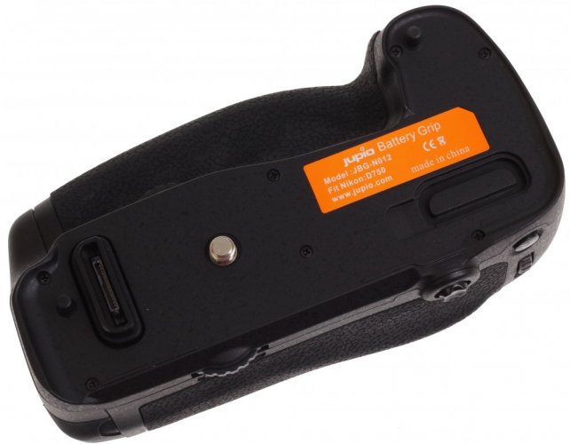 Jupio Batteriegriff für Nikon D750 ersetzt MB-D16