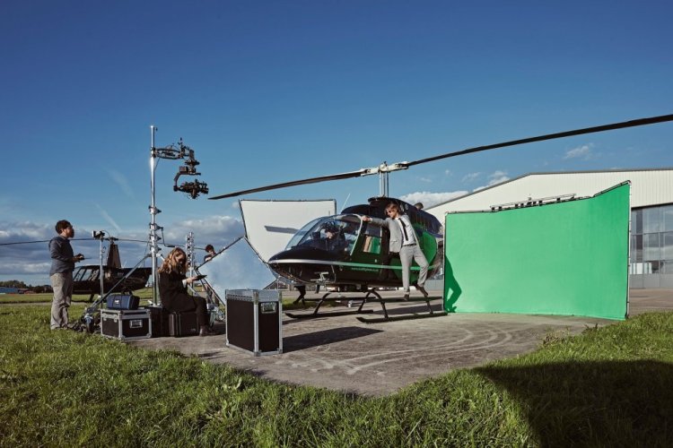 Lastolite panoramatické pozadí 4 x 2,3 m klíčovací zelená s rámem