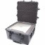 Peli™ Case 1640 Suitcase with Foam (Black)