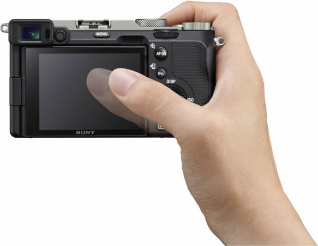 Sony Alpha A7C + FE 28-60 mm f/4-5,6 silver