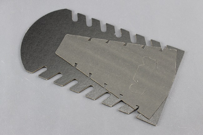 Dekolt, stojánek, stojan na šperky černý samet, DKP4 skládací (DKP4)