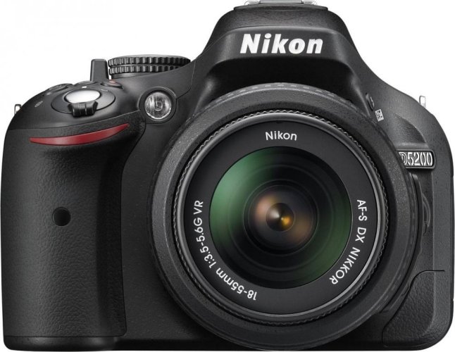 Nikon D5200 tělo