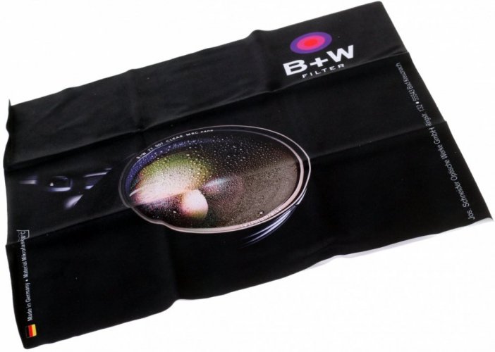 B+W Pro Optics, mikrovláknová utěrka 30x30 cm