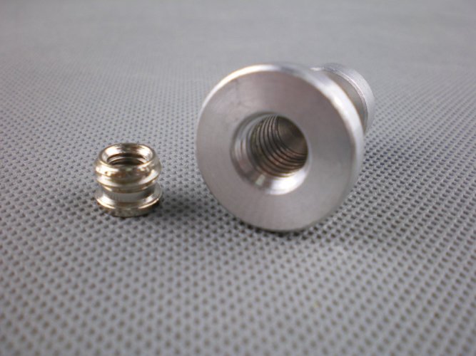 5/8" Stativzapfen mit 1/4" und 3/8" Gewinde (CEP)