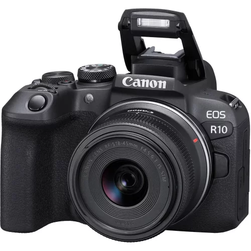Canon EOS R10 mit RF-S 18-45mm Objektiv und EF-EOS R Adapter
