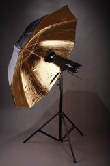 Studiový deštník 153cm zlatý/černý