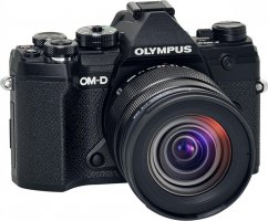 Olympus OM-D E-M5 Mark III + 12-45 mm PRO čierny