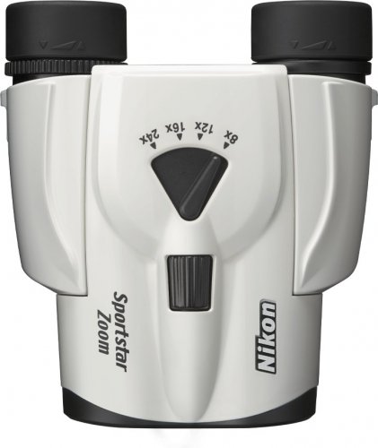 Nikon 8-24x25 CF Sportstar Zoom dalekohled (bílý)