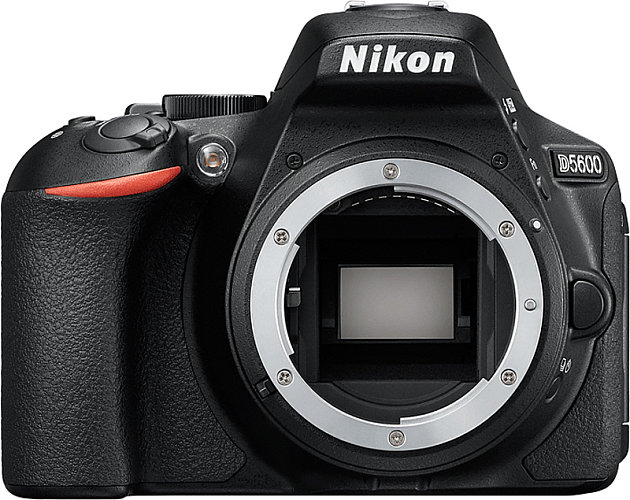 Nikon D5600 + AF-S 18-105 VR