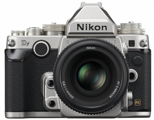 Nikon Df + 50mm f/1,8 G SE (Silber)