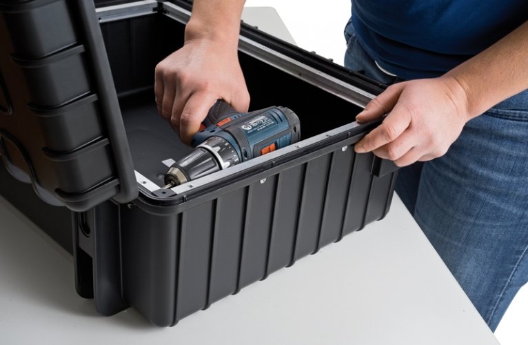 B&W hliníkový rámeček do kufru Outdoor Case 6000