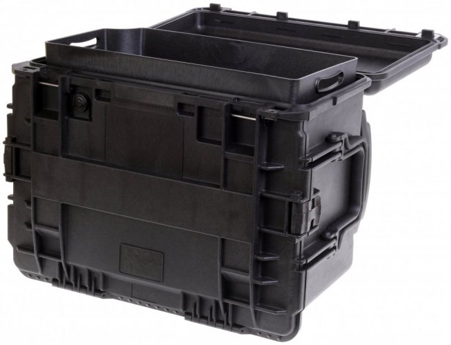 Peli™ Case 0450 Koffer ohne Schaumstoff, ohne Schubladen (Schwarz)