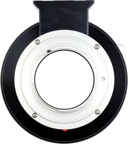 Kipon adaptér z Hasselblad V objektívu na MFT telo