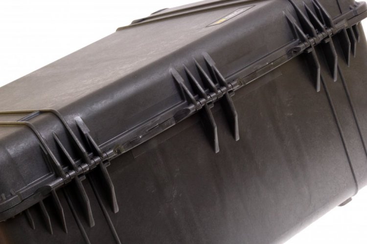 Peli™ Case 1690 kufr bez pěny, černý