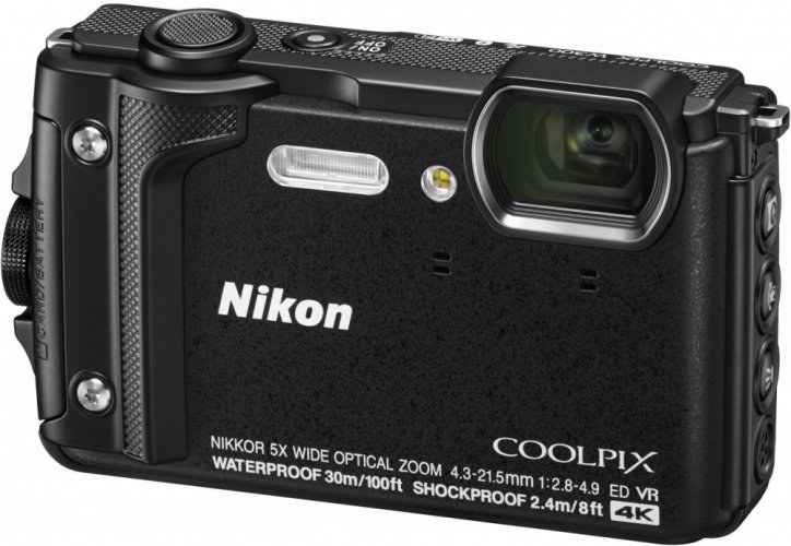 Nikon Coolpix W300 Schwarz + 2in1 Schwimmender Gurt