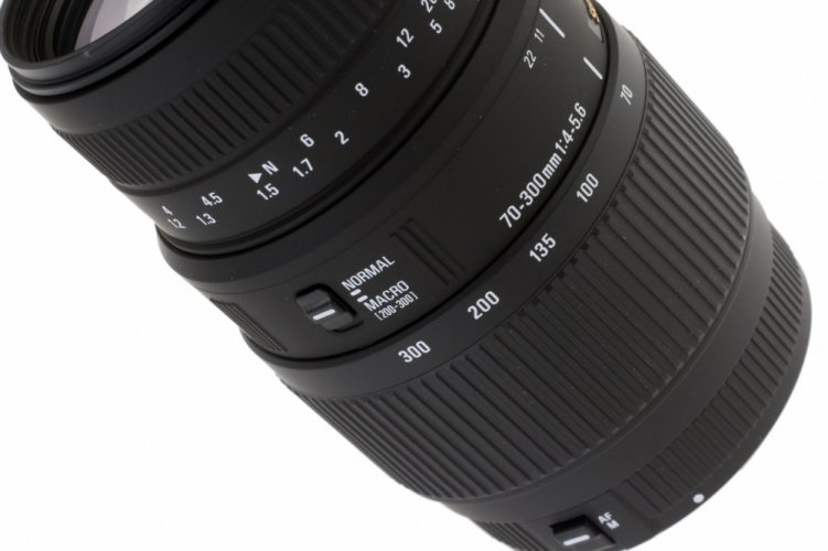 Sigma 70-300mm f/4-5,6 DG Macro pre Canon EF