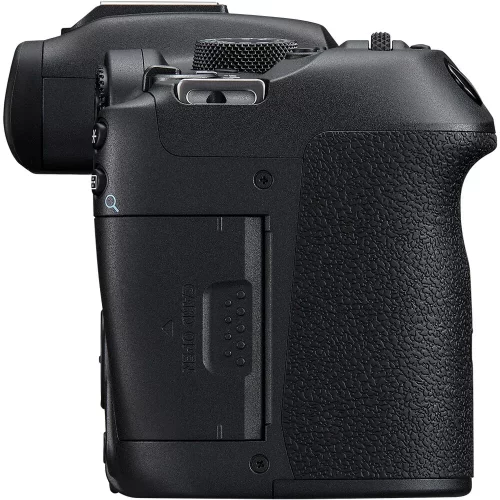 Canon EOS R7 + RF-S 18-150mm