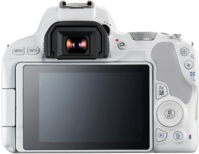 Canon EOS 200D + EF-S 18-55mm f/4-5.6 IS STM (White)