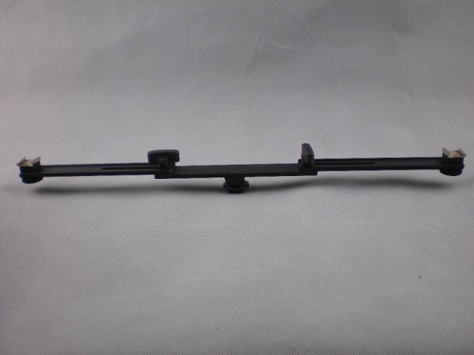 Držák příslušenství do sáněk blesku