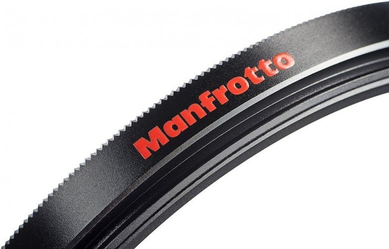 Manfrotto Essential UV filtr 82mm