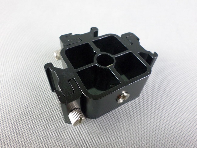 forDSLR držák pro tři blesky a deštník