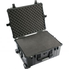 Peli™ Case 1610 Suitcase with Foam (Black)
