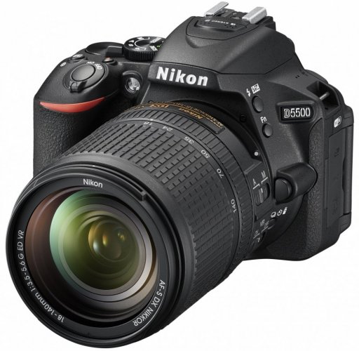 Nikon D5500 + 18-140VR