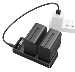SmallRig 3823 NP-F970 Battery & Charger Kit