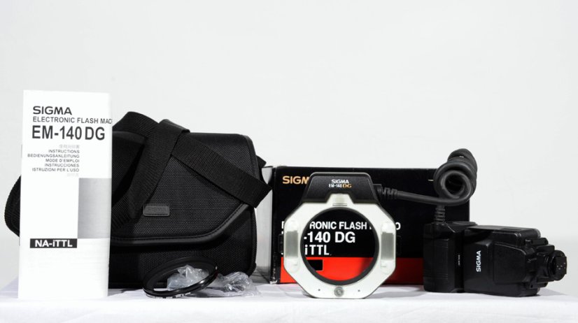 Sigma EM-140 DG EO-ETTL pro Canon