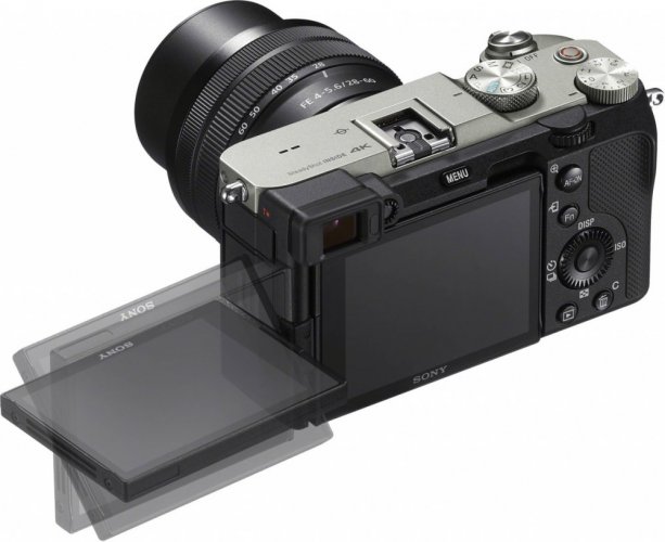 Sony Alfa A7C + FE 28-60 mm f/4-5,6 strieborný