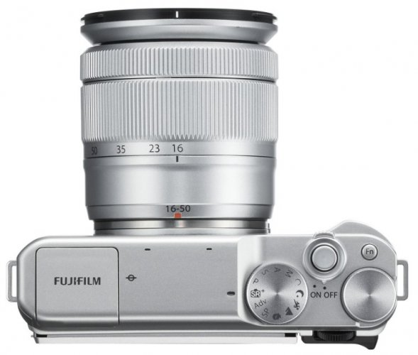 Fujifilm X-A10 + XC16-50 Silber