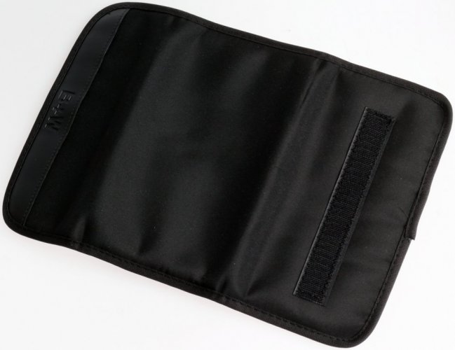 B+W B4 Four-Filter Pouch for up to 82mm