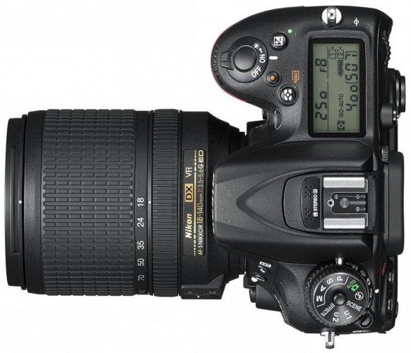 Nikon D7200 + 18-300VR