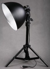 Reflektorová lampa 27cm so statívom 38cm