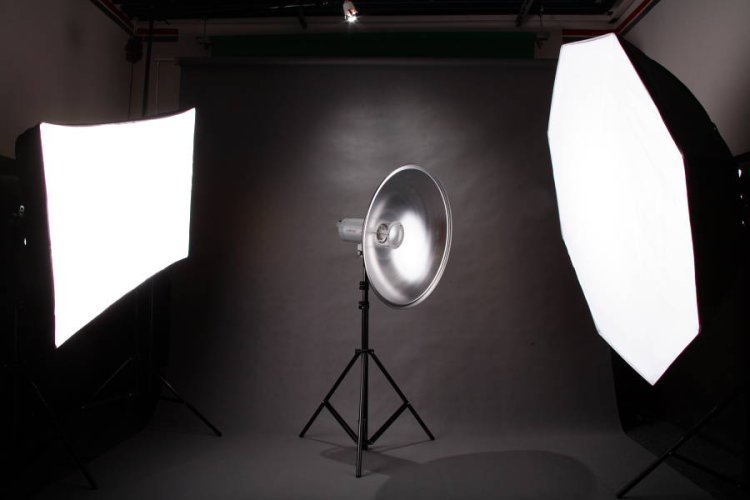 Beauty dish 70cm s voštinou pro systém Bowens, stříbrný