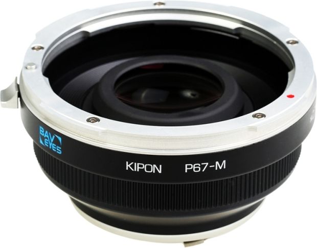 Kipon Baveyes adaptér z Pentax 67 objektívu na Leica M telo (0,7x)