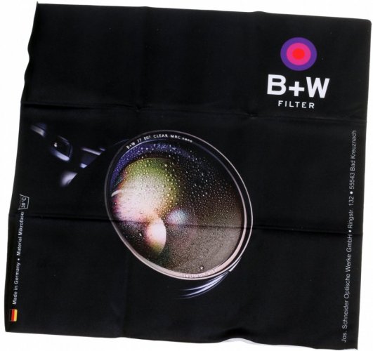 B+W Pre Optics, mikrovláknová utierka 30x30 cm