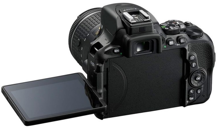 Nikon D5600 + AF-P 18-55 VR + 70-300 VR