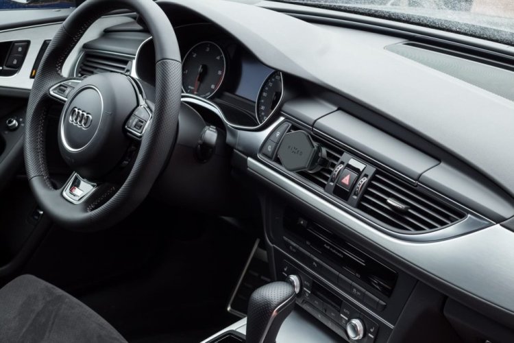 Mágneses tartó FIXED Icon Air Vent a szellőztetőhöz, fekete színben, csuklóval