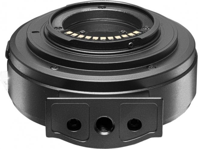 Kipon autofokus adaptér z Canon EF objektivu na MFT tělo s oporou