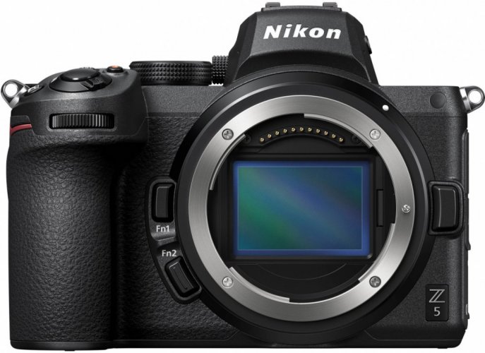 Nikon Z5 + 24-70 mm f/4 S