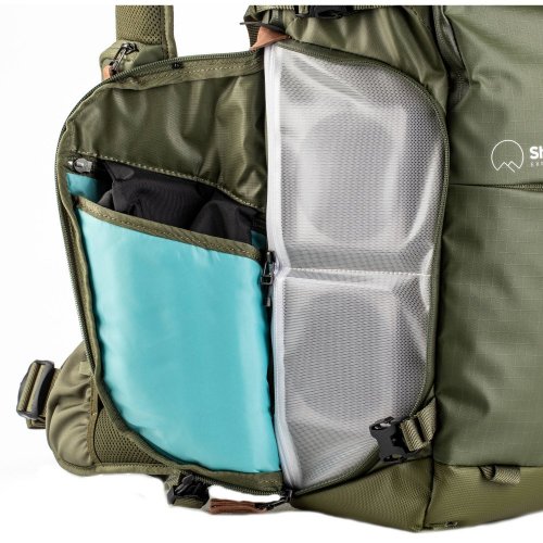 Shimoda Explore v2 35 fotografický batoh | kapsa na 3l hydratační vak | 16 palcový notebook | ochranná pláštěnka | armádní zelená