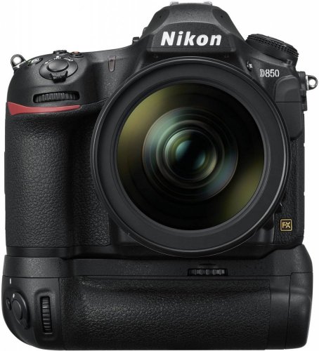 Nikon MB-D18 Multi Power Battery Pack