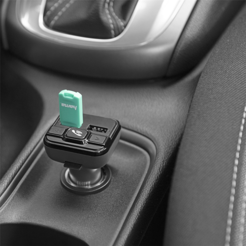 FM vysílač Hama s funkcí Bluetooth a handsfree