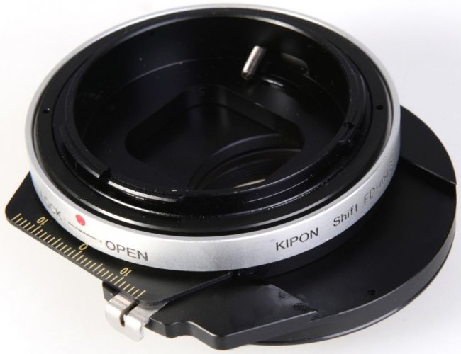 Kipon Shift adaptér z Canon FD objektivu na MFT tělo