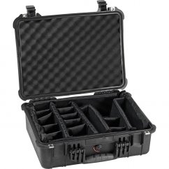 Peli™ Case 1520 kufor s nastaviteľnými prepážkami na suchý zips, čierny