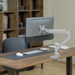 Držiak monitora Brateck LDT62-C012 stolný pre 1 monitor, čierny