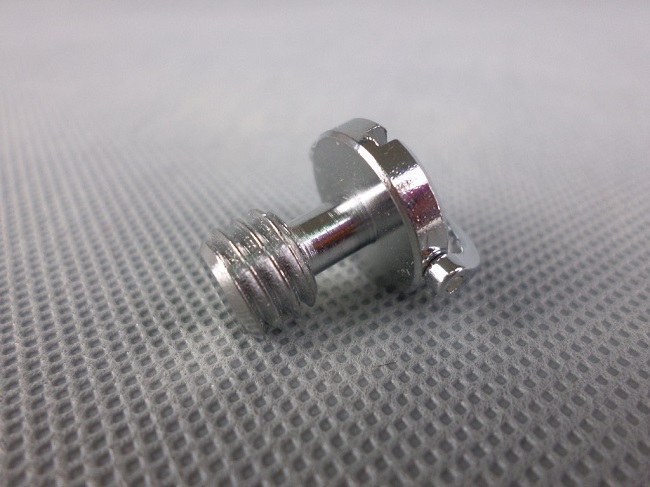 Šroub z nerezu 3/8″ s D očkem, délka 16,5mm