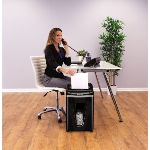 Fellowes Microshred 450 M P-5, křížový řez 2x12 mm, 9 listů, 22 l, CD+DVD, kreditní karty