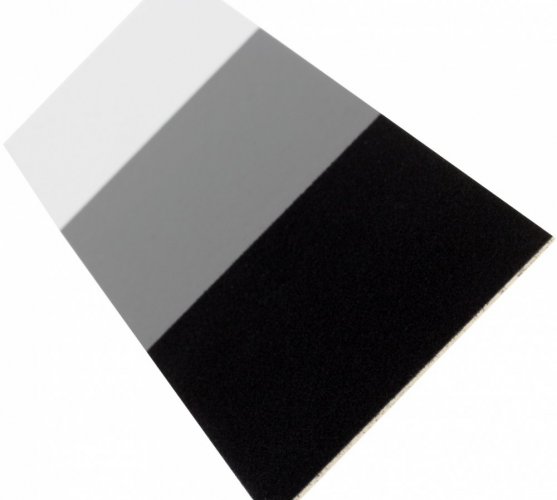 Kalibrační tabulka - 90% bílá, 18% šedá, 1% černá GC3